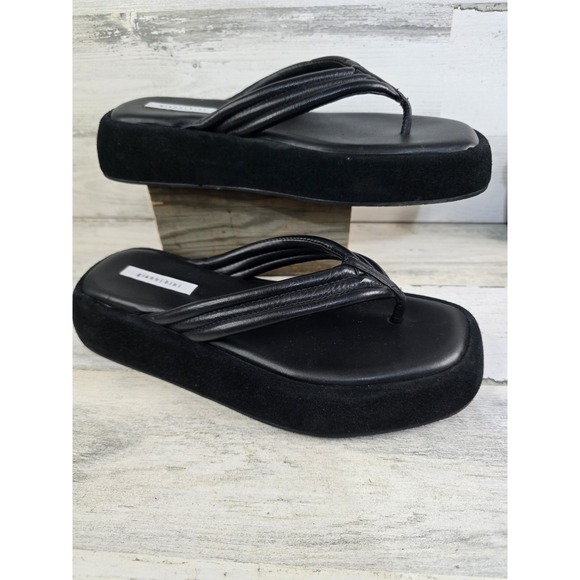 Gianni Bini Shoes - Gianni Bini Women Size 8 Black Leather Padded Platform Thong Sandals 90's Y2K